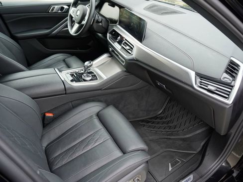 Used 2023 BMW X6 xDrive40i w/ Executive Package image 22