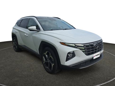 Certified 2022 Hyundai Tucson Limited AWD/4WD image 9