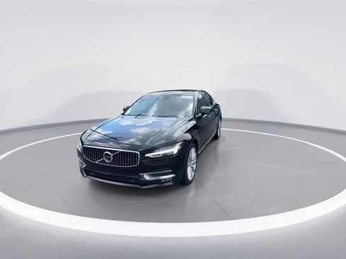 Used 2018 Volvo S90 T6 Inscription w/ Convenience Package AWD/4WD image 3