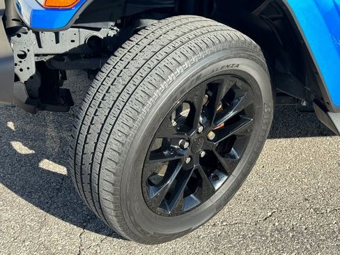 Used 2021 Jeep Wrangler Unlimited Sahara w/ Cold Weather Group image 35