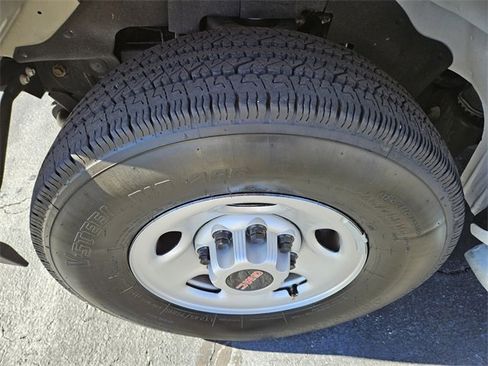 Used 2024 GMC Savana 2500 w/ Driver Convenience Package image 17