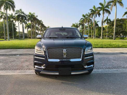 Used 2020 Lincoln Navigator L Black Label AWD/4WD image 2