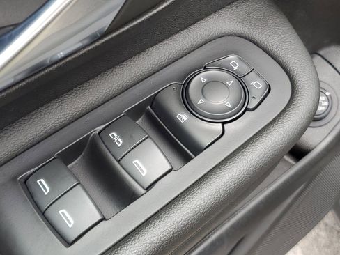 Used 2023 GMC Terrain SLT w/ Elevation Edition FWD image 18