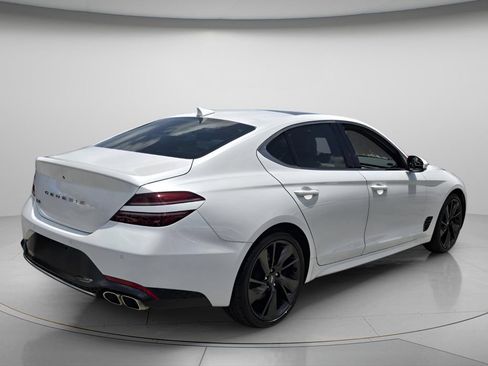 Used 2023 Genesis G70 2.0T w/ Sport Prestige Package RWD image 7