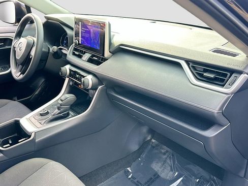 Used 2025 Toyota RAV4 XLE image 26