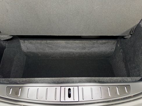 Used 2025 Tesla Model X image 27