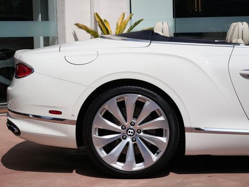 Used 2024 Bentley Continental GT Azure AWD/4WD image 8