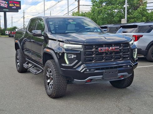 Used 2024 GMC Canyon AT4X AWD/4WD image 2
