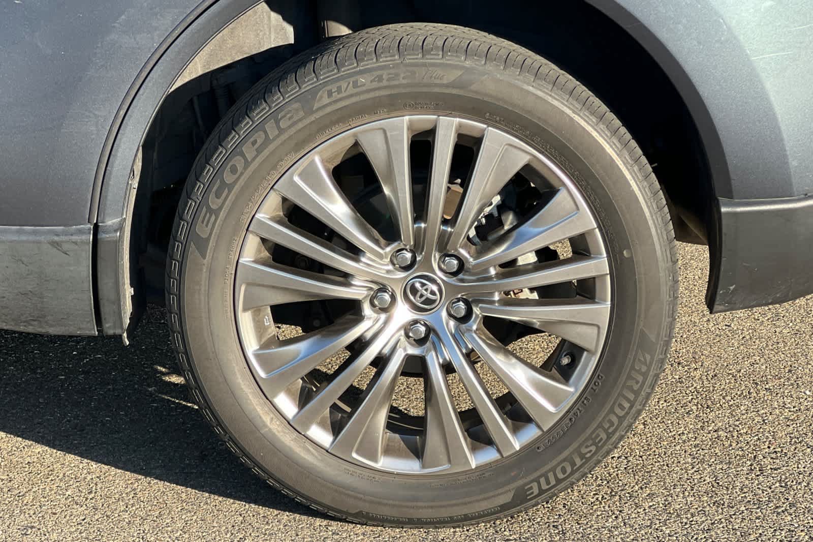 Used 2021 Toyota Venza Limited AWD/4WD image 25