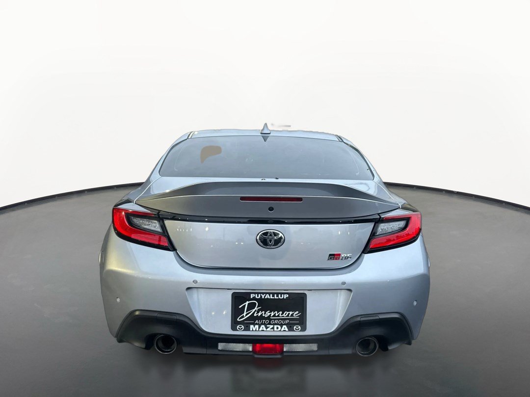 Used 2026 Toyota GR86 Premium w/ ALL Weather Mat Package (TMS) RWD image 4