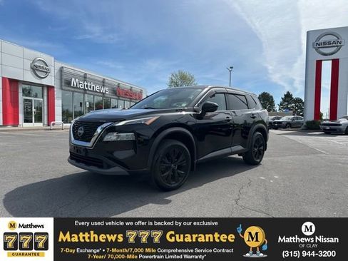 Used 2022 Nissan Rogue SV AWD/4WD image 1
