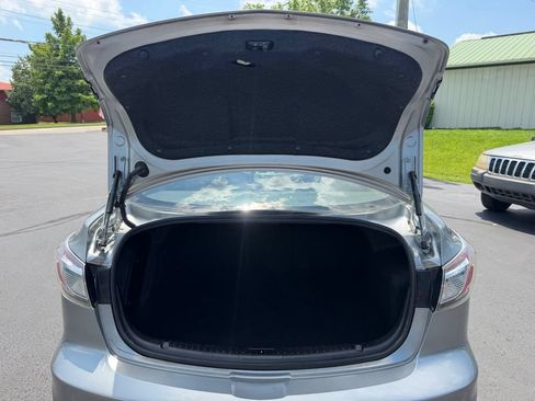 Used 2012 MAZDA MAZDA3 i Touring FWD image 30