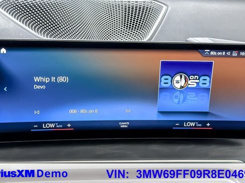 Used 2024 BMW 330i Sedan w/ Convenience Package RWD image 28