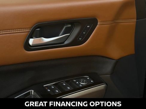 Certified 2025 Nissan Pathfinder Platinum AWD/4WD image 15