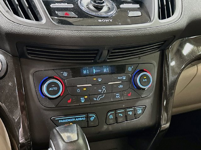Used 2019 Ford Escape Titanium AWD/4WD image 16
