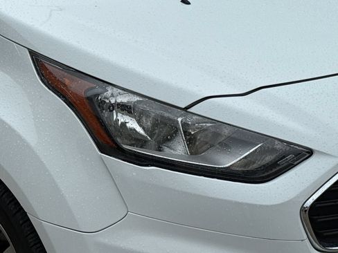 Used 2020 Ford Transit Connect XLT FWD image 4