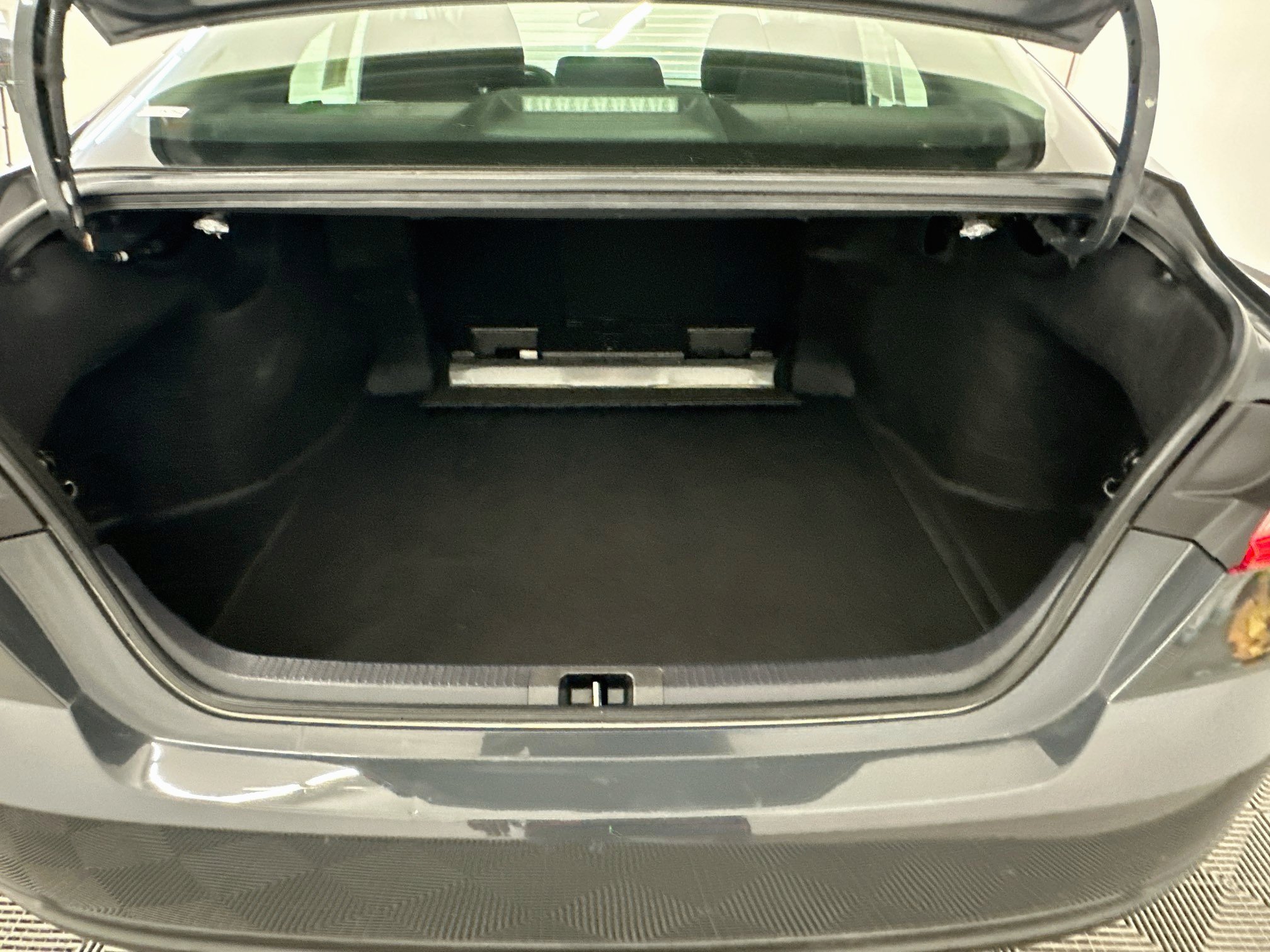 Used 2025 Toyota Camry LE FWD image 29