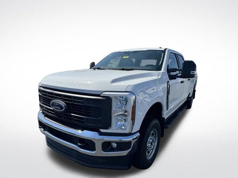 New 2026 Ford F250 XL w/ FX4 Off-Road Package image 4