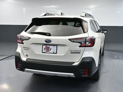 Used 2022 Subaru Outback Touring XT AWD/4WD image 6