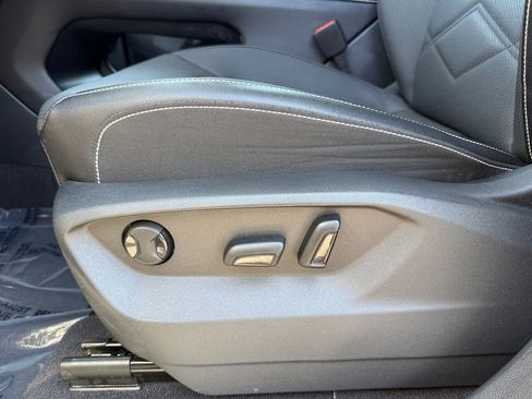 Used 2024 Volkswagen Atlas SE image 10