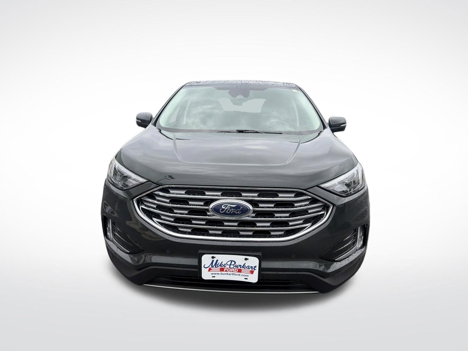 Used 2023 Ford Edge Titanium w/ Class II Trailer Tow Package AWD/4WD image 3