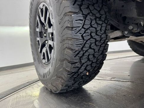 Used 2024 Ford Bronco Raptor w/ Interior Carbon Fiber Pack 6 AWD/4WD image 11