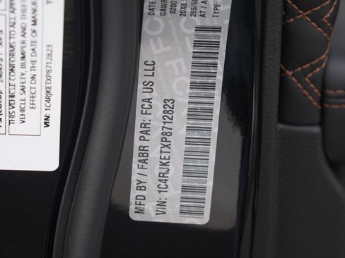 Used 2023 Jeep Grand Cherokee L Summit w/ Advanced Protech Group IV image 31