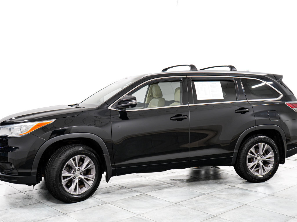 Used 2014 Toyota Highlander XLE AWD/4WD image 4