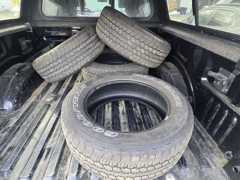 Used 2017 Ford F150 XLT w/ Equipment Group 302A Luxury image 9