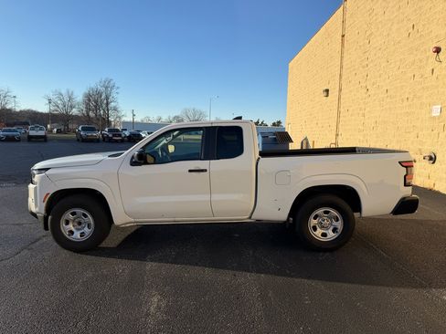 Used 2024 Nissan Frontier S w/ S Utility Package image 2
