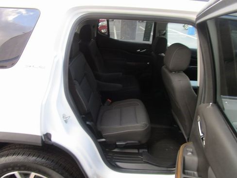 Certified 2023 GMC Acadia SLE w/ Driver Convenience Package image 23