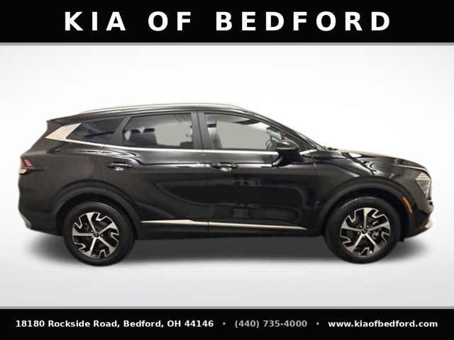 Certified 2025 Kia Sportage EX AWD/4WD image 4