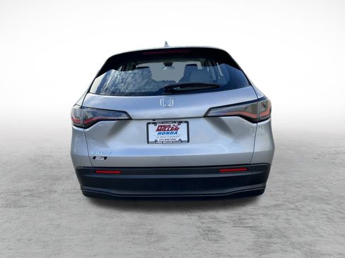 Certified 2023 Honda HR-V LX image 5