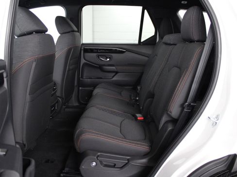 New 2025 Honda Pilot Sport image 23