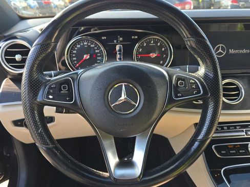 Used 2017 Mercedes-Benz E 300 4MATIC w/ Premium 2 Package image 10