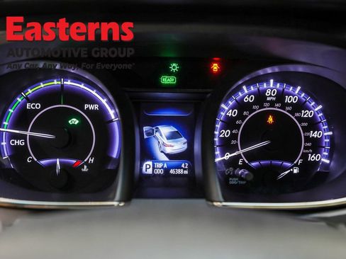 Used 2018 Toyota Avalon XLE Premium image 16