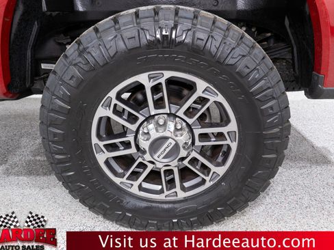 Used 2025 Ford F250 Platinum w/ Platinum Plus Package image 10