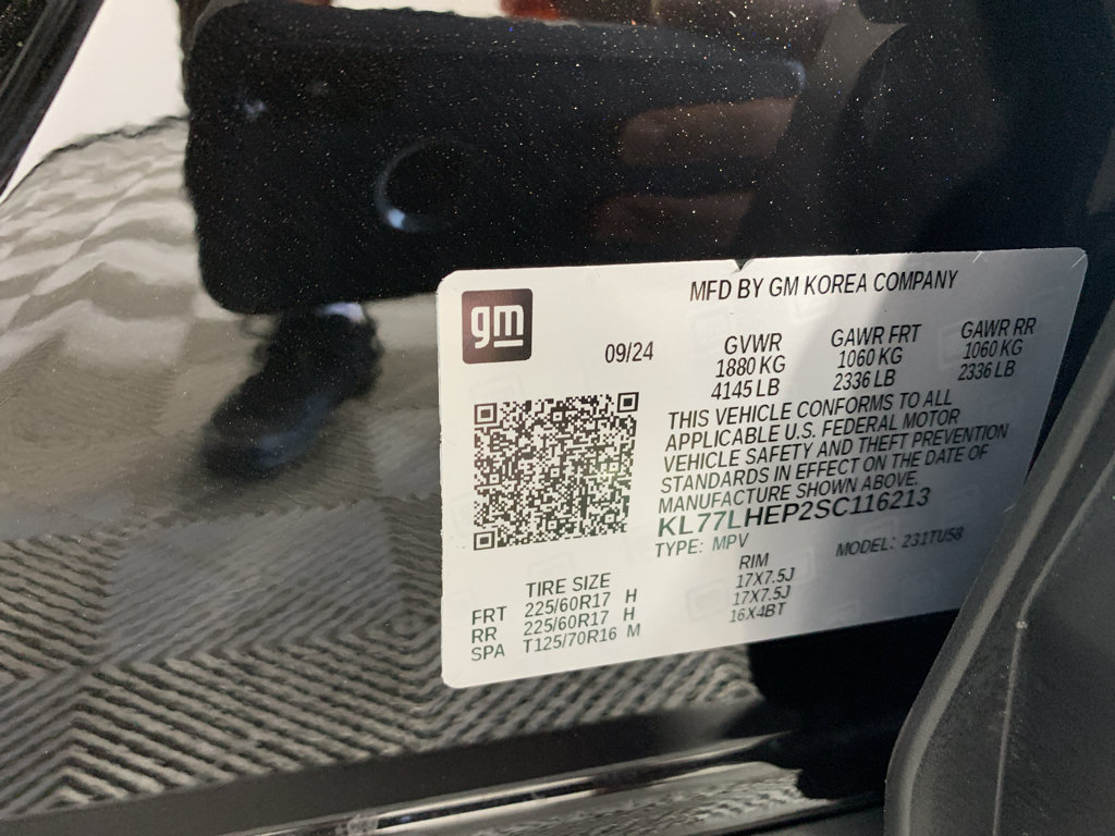 Used 2025 Chevrolet Trax LT FWD image 12