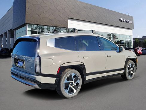 New 2026 Hyundai Ioniq 9 Limited image 2