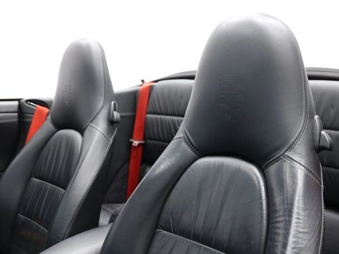 Used 2003 Porsche 911 Cabriolet image 16