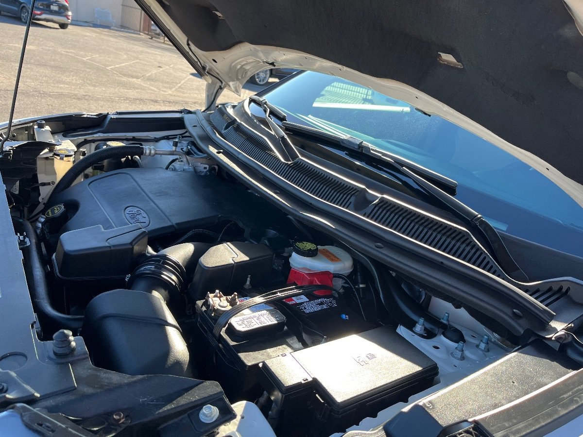 Used 2017 Ford Explorer XLT w/ Equipment Group 202A FWD image 44