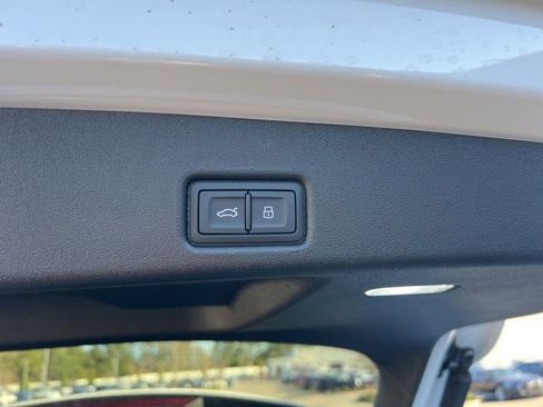 New 2025 Audi Q5 Premium image 23
