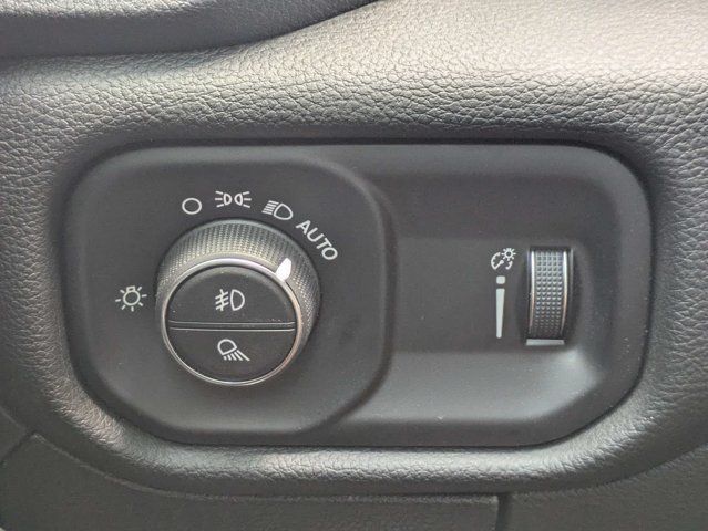 Used 2025 RAM 1500 Big Horn AWD/4WD image 23