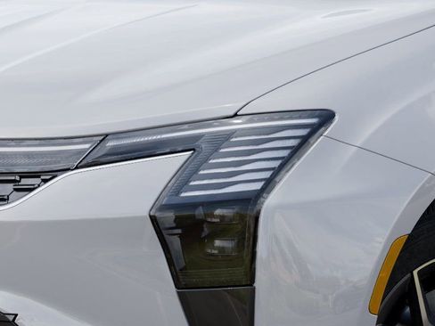 New 2027 Chrysler Pacifica Limited FWD image 10