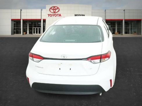 New 2026 Toyota Corolla LE image 18