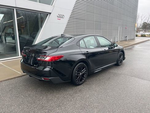 Used 2025 Toyota Camry SE image 22