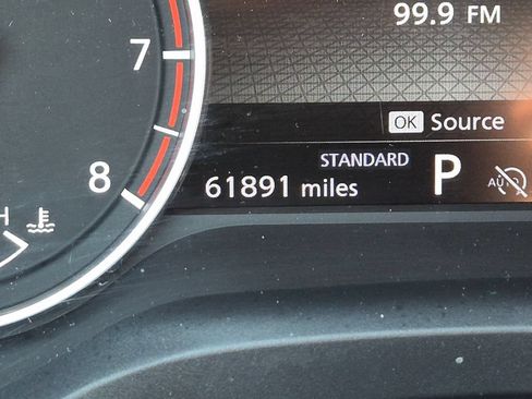Certified 2024 Nissan Rogue SV FWD image 17