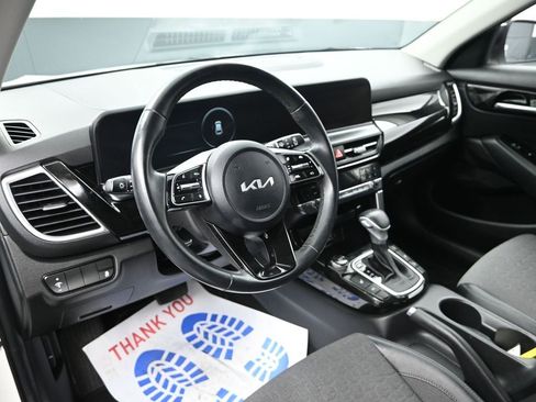 Certified 2024 Kia Seltos X-Line AWD/4WD image 13