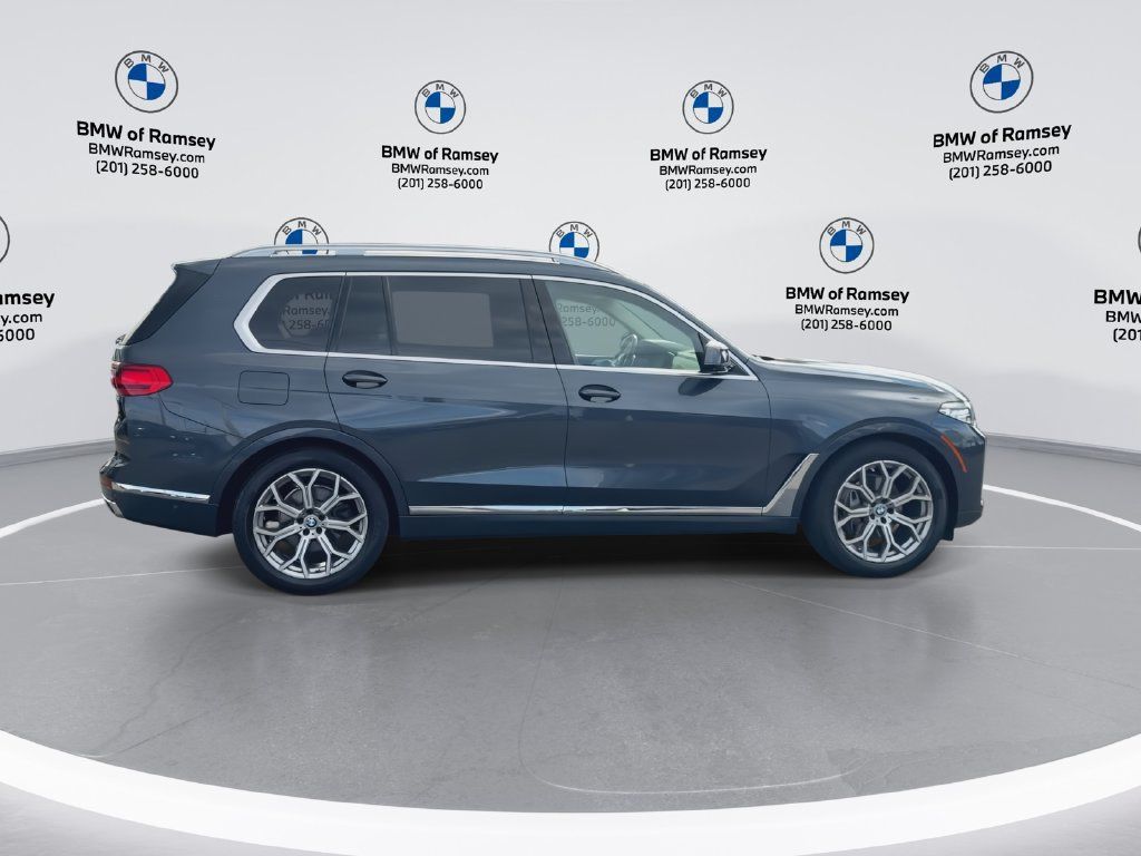 Used 2020 BMW X7 xDrive40i w/ Premium Package AWD/4WD image 9