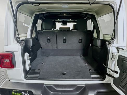 Used 2025 Jeep Wrangler Sahara w/ Safety Group image 30